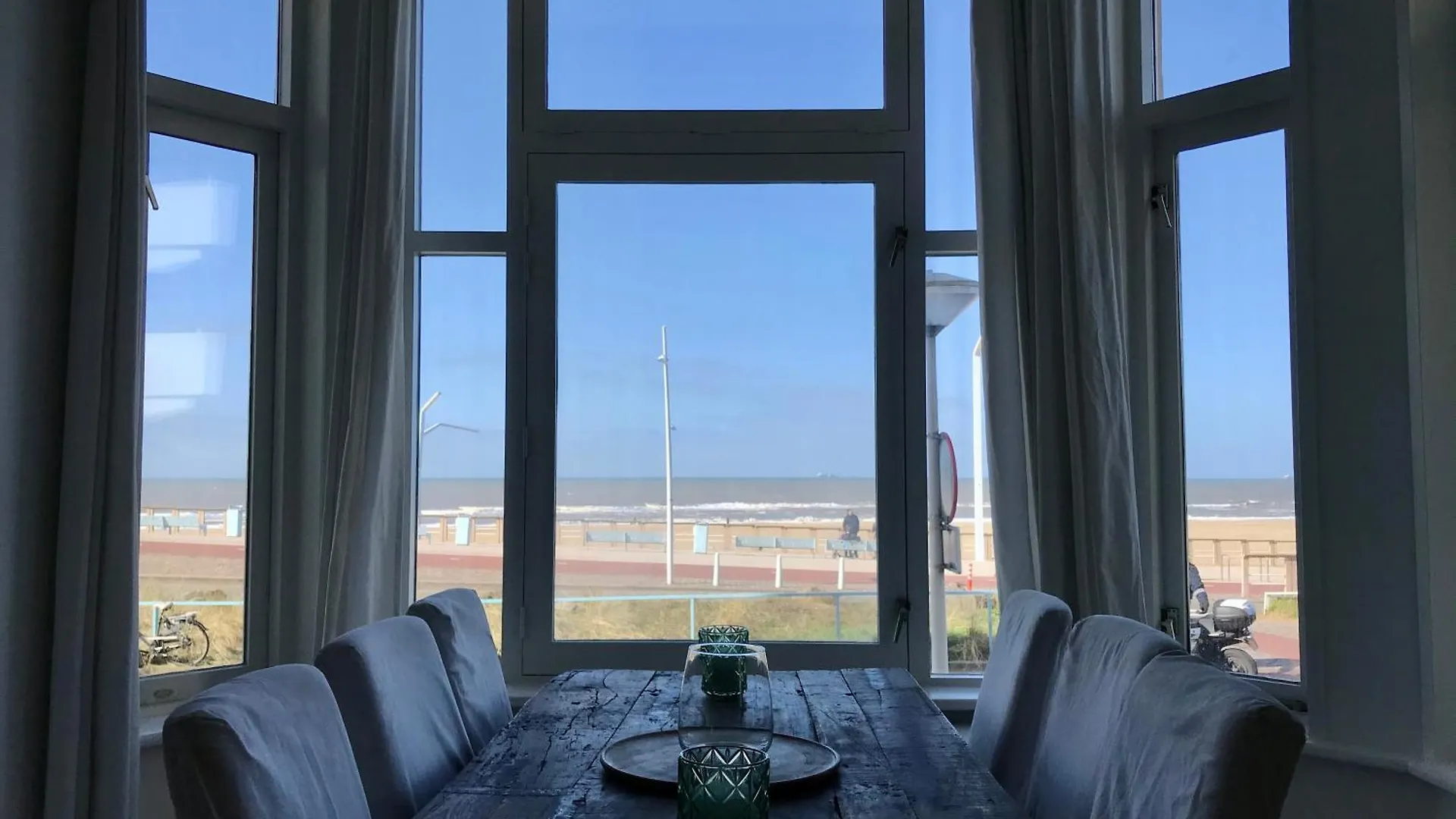 Sea View Scheveningen contacts